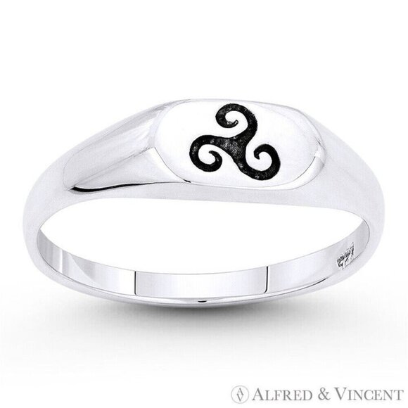 Celtic Triskelion Triple Spiral Charm Ring in .925 Sterling Silver - Size 8 - Picture 1 of 1